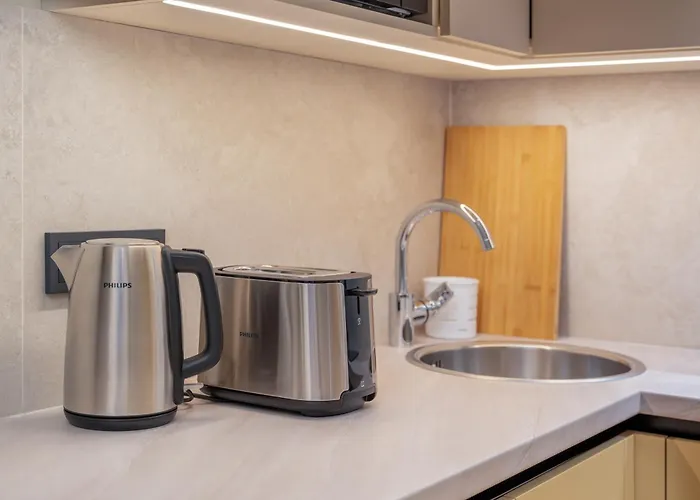 Apartment New 2026 Design With Free Parking *