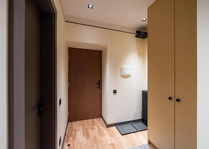 New 2026 Design With Free Parking Apartment *