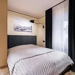 New 2026 Design With Free Parking Apartment *