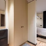 Apartment New 2026 Design With Free Parking *